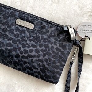Baggalini Leopard Wristlet